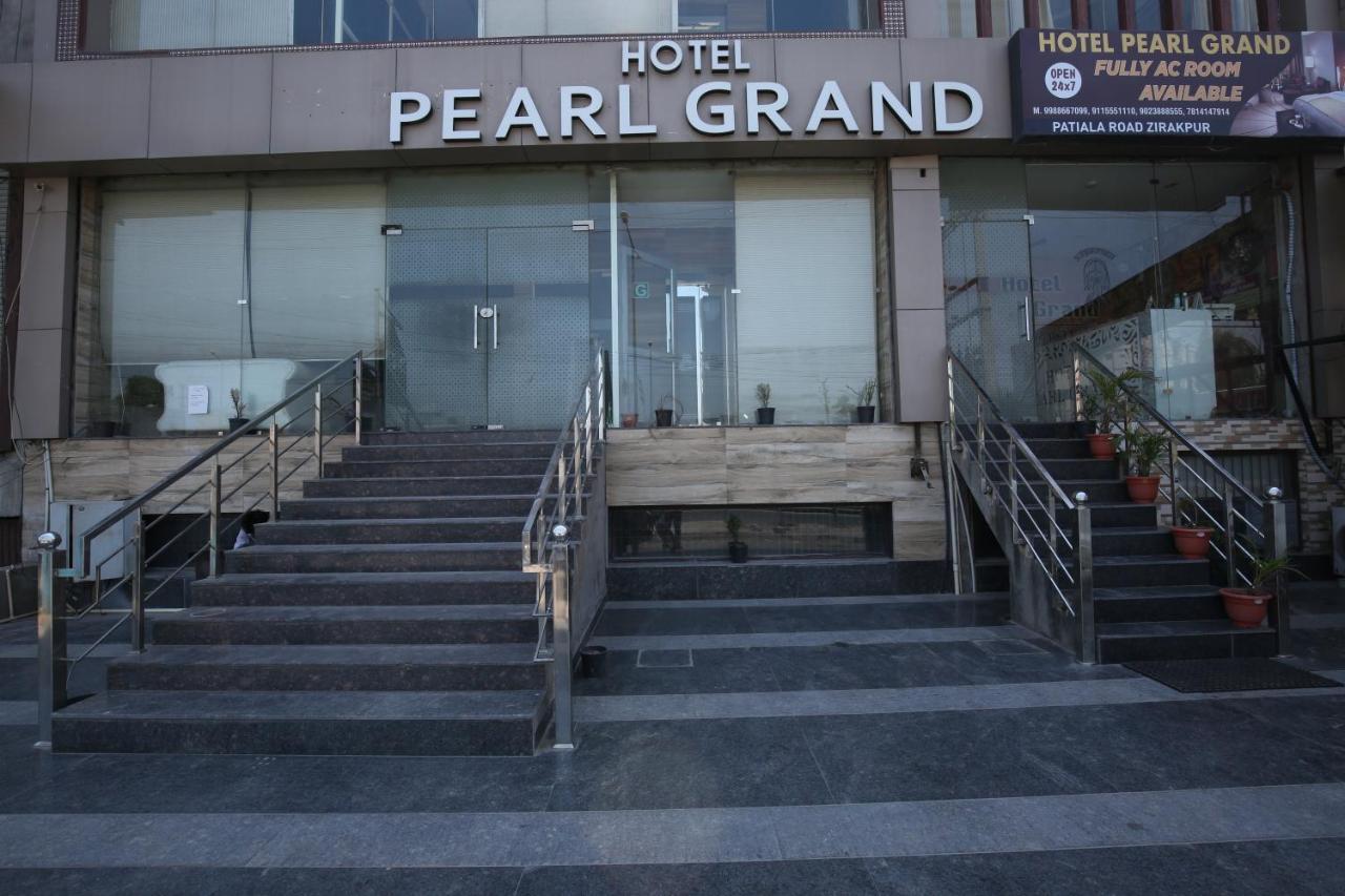 Hotel Pearl Grand & Banquet Zirakpur 外观 照片