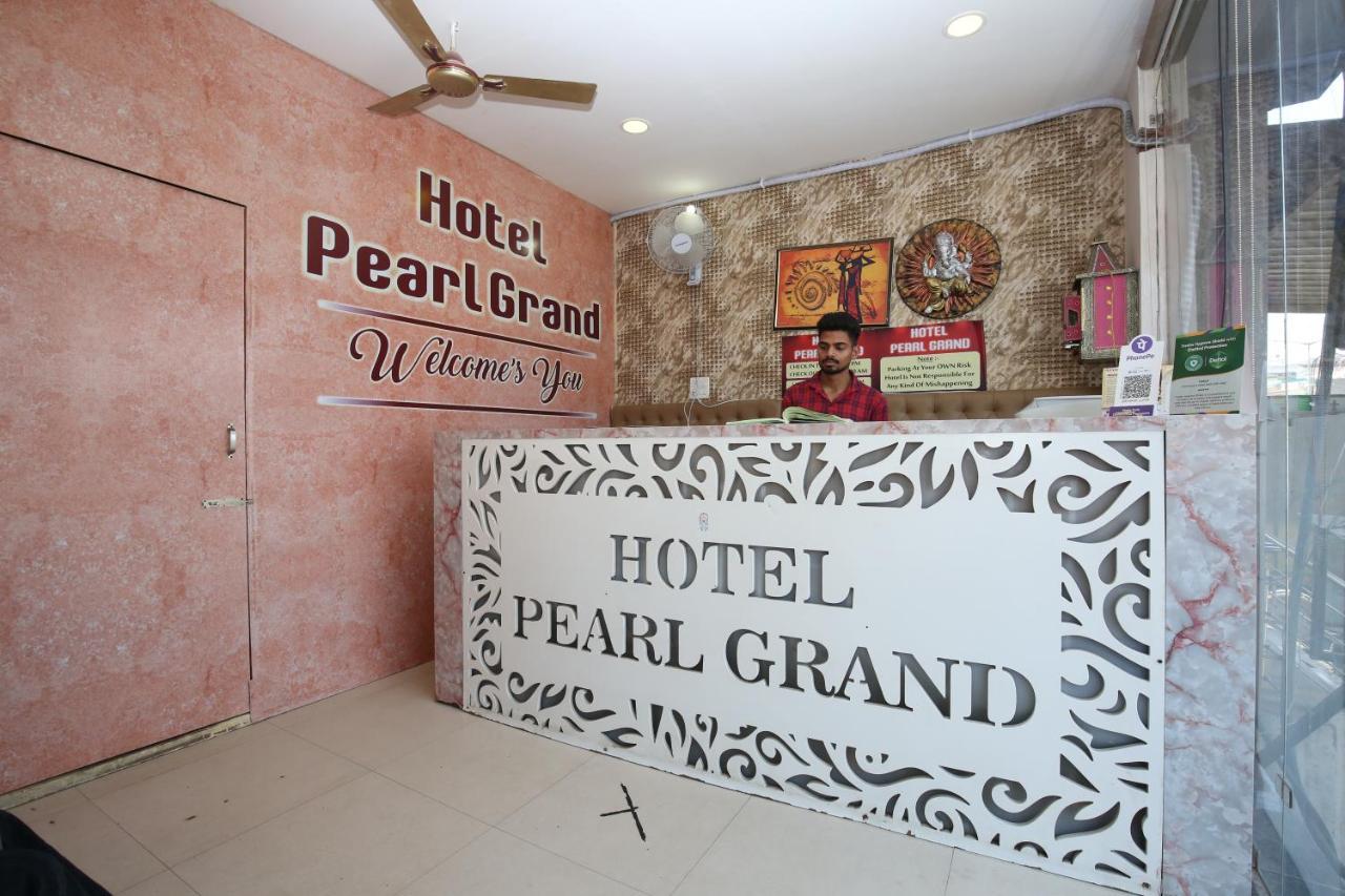 Hotel Pearl Grand & Banquet Zirakpur 外观 照片